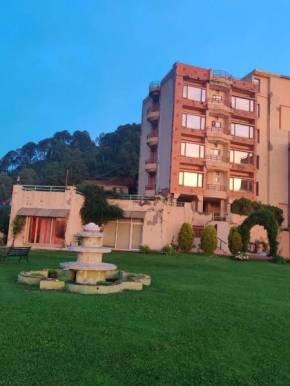 2BHK couples friendly Apartment for Two couples four persons in Kasauli Hills before Kumarhatti over bridge